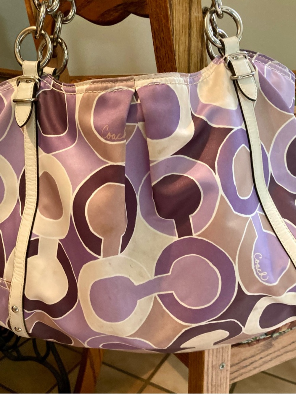 Coach Signature Circle Shoulder Bag - Picture 3 of 8